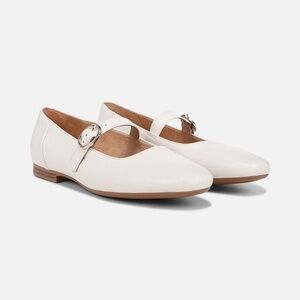NEW Naturalizer Kelly Mary Jane Flat in Warm White Leather Size 7